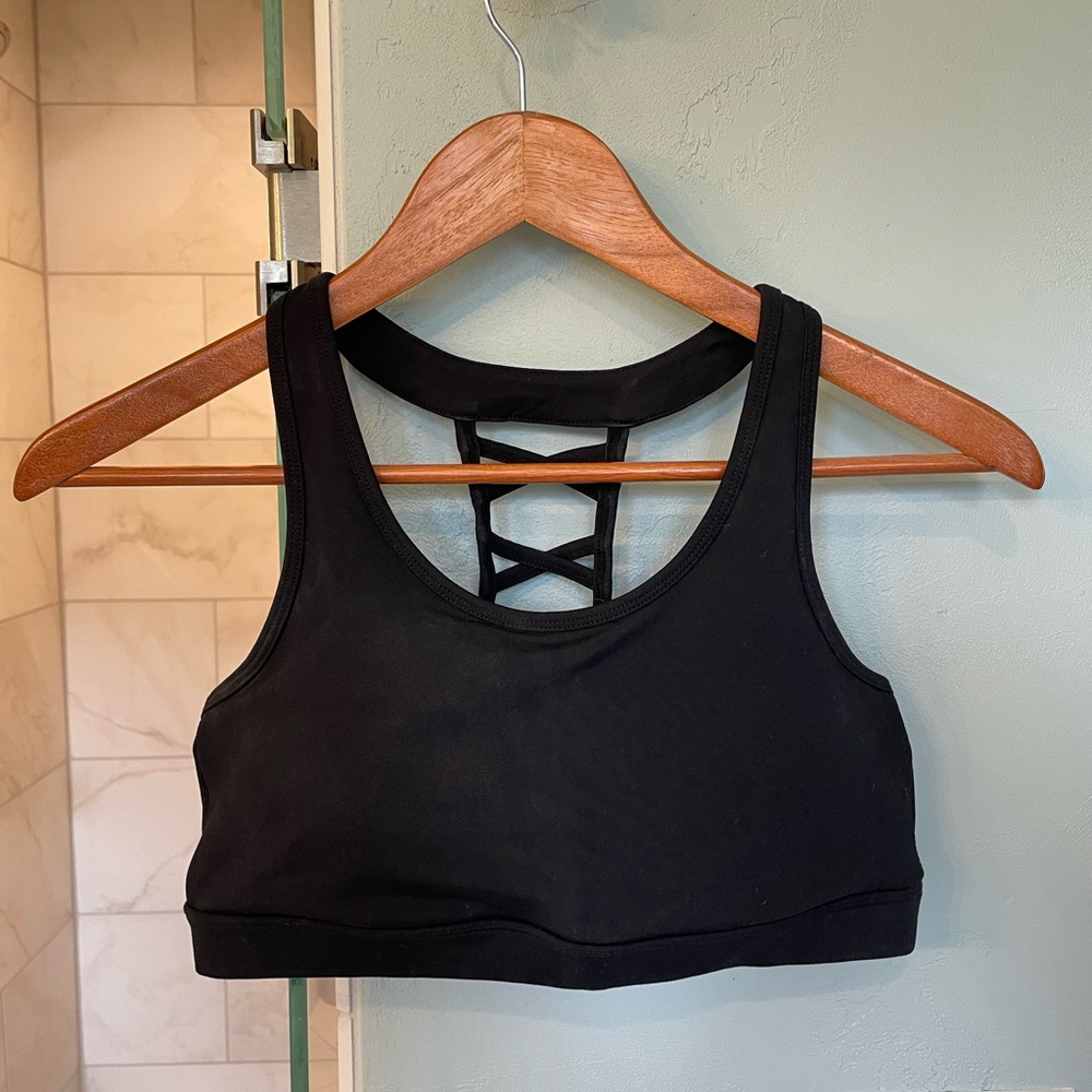 GAP Fit Set of 2 Sports Bras (Black and Gray) - Size M - Picture 8 of 12